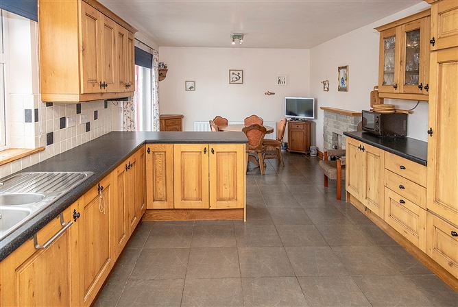 25 The Comeraghs, Stradbally, Waterford