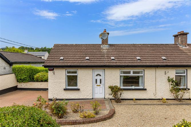 33 New Vale Cottages, Shankill, Co. Dublin