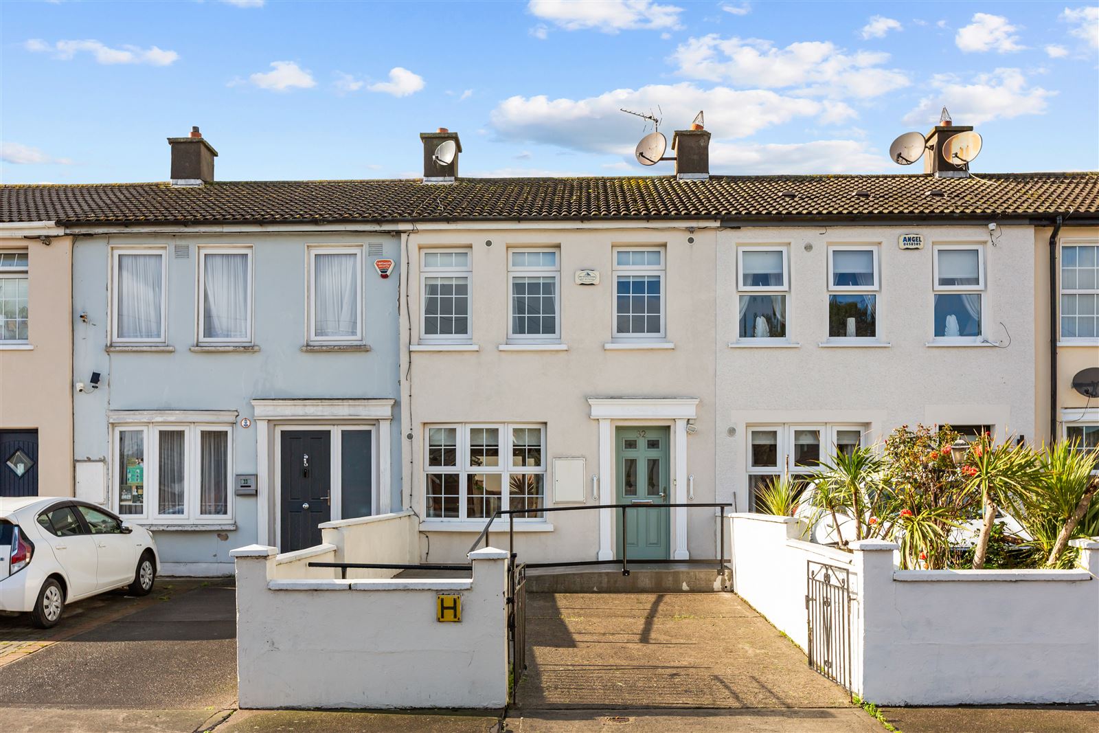 Photo 1 of 11 — 32 Millrose Estate, Bluebell, Dublin 12