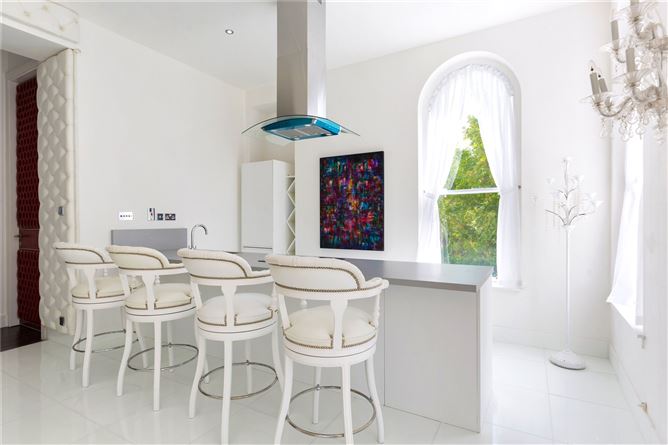 Apartment 3, Holyrood Castle, Holyrood Park, Sandymount, Dublin 4