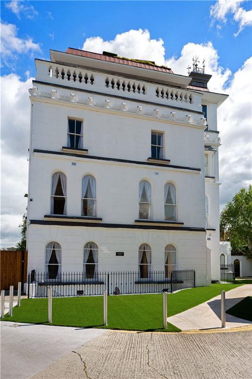 Apartment 3, Holyrood Castle, Holyrood Park, Sandymount, Dublin 4