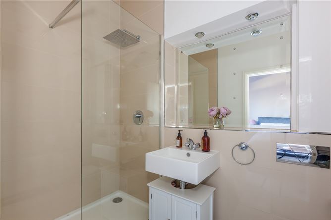 156 Royal Canal Court, Royal Canal Way, Ashtown, Dublin 15