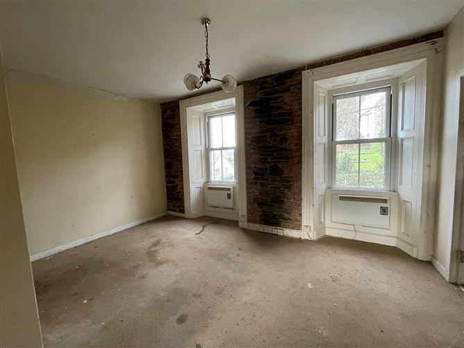 2 Upper Mary Street, New Ross, Co. Wexford