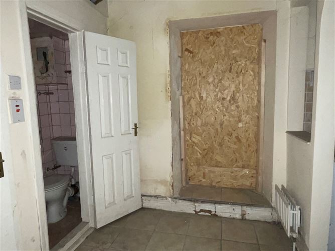 2 Upper Mary Street, New Ross, Co. Wexford