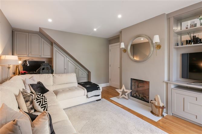 28 Woodfield, Scholarstown Road, Rathfarnham, Dublin 16