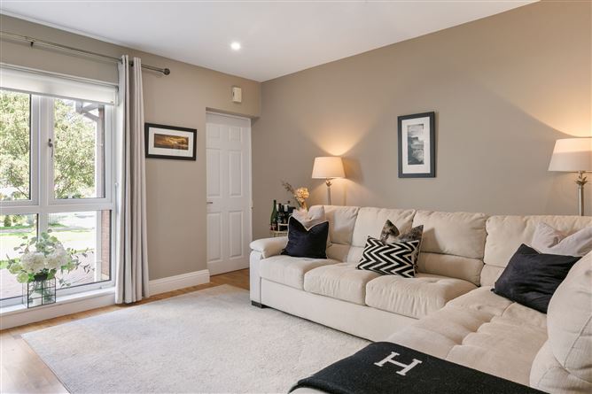 28 Woodfield, Scholarstown Road, Rathfarnham, Dublin 16