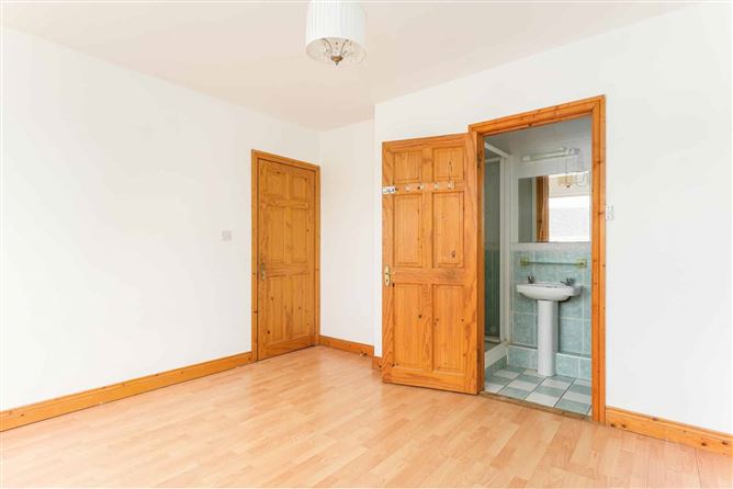 https://photos-a.propertyimages.ie/media/3/4/5/5004543/327c0c94-ff3b-4419-b10b-e3fda56c798b_l.jpg