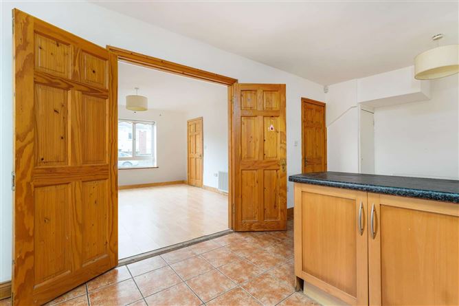 https://photos-a.propertyimages.ie/media/3/4/5/5004543/327c0c94-ff3b-4419-b10b-e3fda56c798b_l.jpg