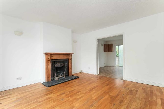 https://photos-a.propertyimages.ie/media/3/4/5/5004543/327c0c94-ff3b-4419-b10b-e3fda56c798b_l.jpg