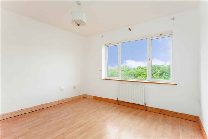 https://photos-a.propertyimages.ie/media/3/4/5/5004543/327c0c94-ff3b-4419-b10b-e3fda56c798b_l.jpg
