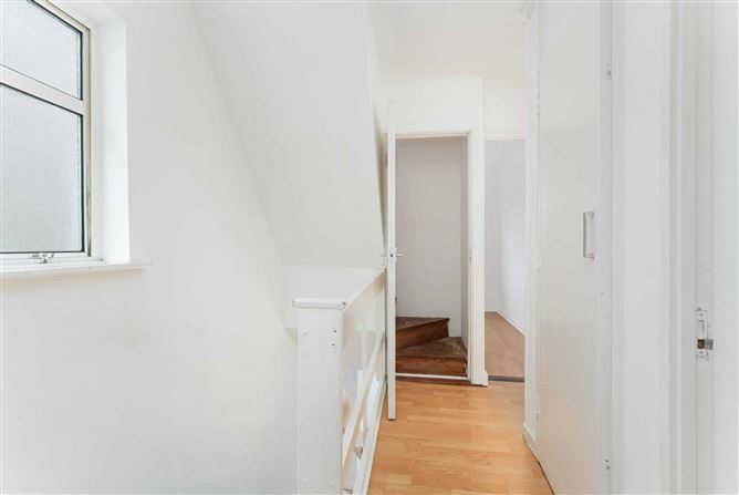 https://photos-a.propertyimages.ie/media/3/4/5/5004543/327c0c94-ff3b-4419-b10b-e3fda56c798b_l.jpg