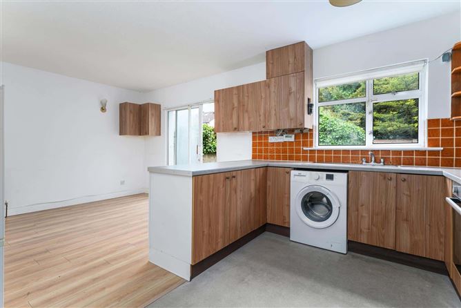 https://photos-a.propertyimages.ie/media/3/4/5/5004543/327c0c94-ff3b-4419-b10b-e3fda56c798b_l.jpg