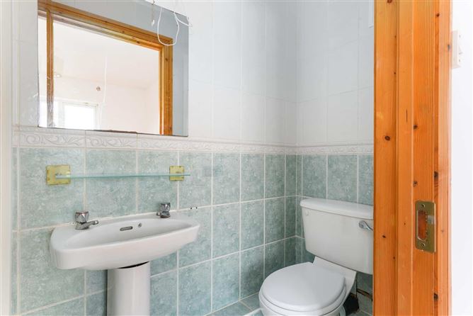 https://photos-a.propertyimages.ie/media/3/4/5/5004543/327c0c94-ff3b-4419-b10b-e3fda56c798b_l.jpg