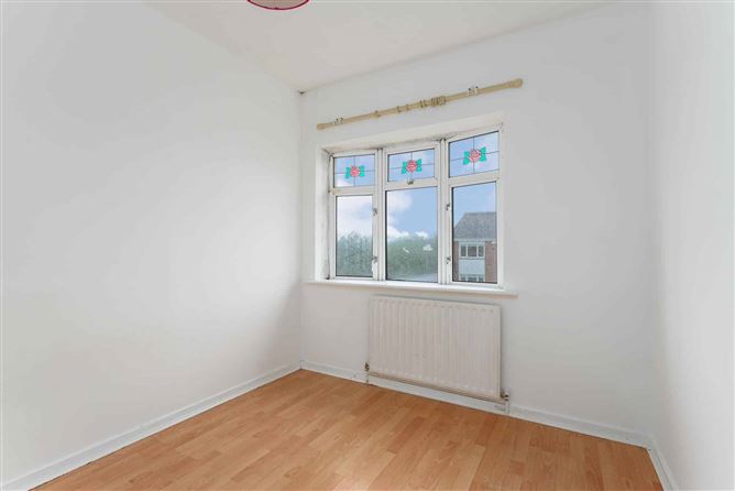 https://photos-a.propertyimages.ie/media/3/4/5/5004543/327c0c94-ff3b-4419-b10b-e3fda56c798b_l.jpg