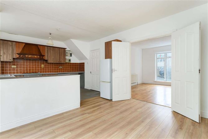 https://photos-a.propertyimages.ie/media/3/4/5/5004543/327c0c94-ff3b-4419-b10b-e3fda56c798b_l.jpg