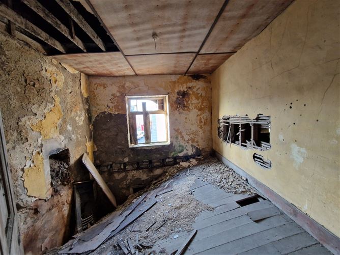 Dublin Road, Swinford, Co. Mayo