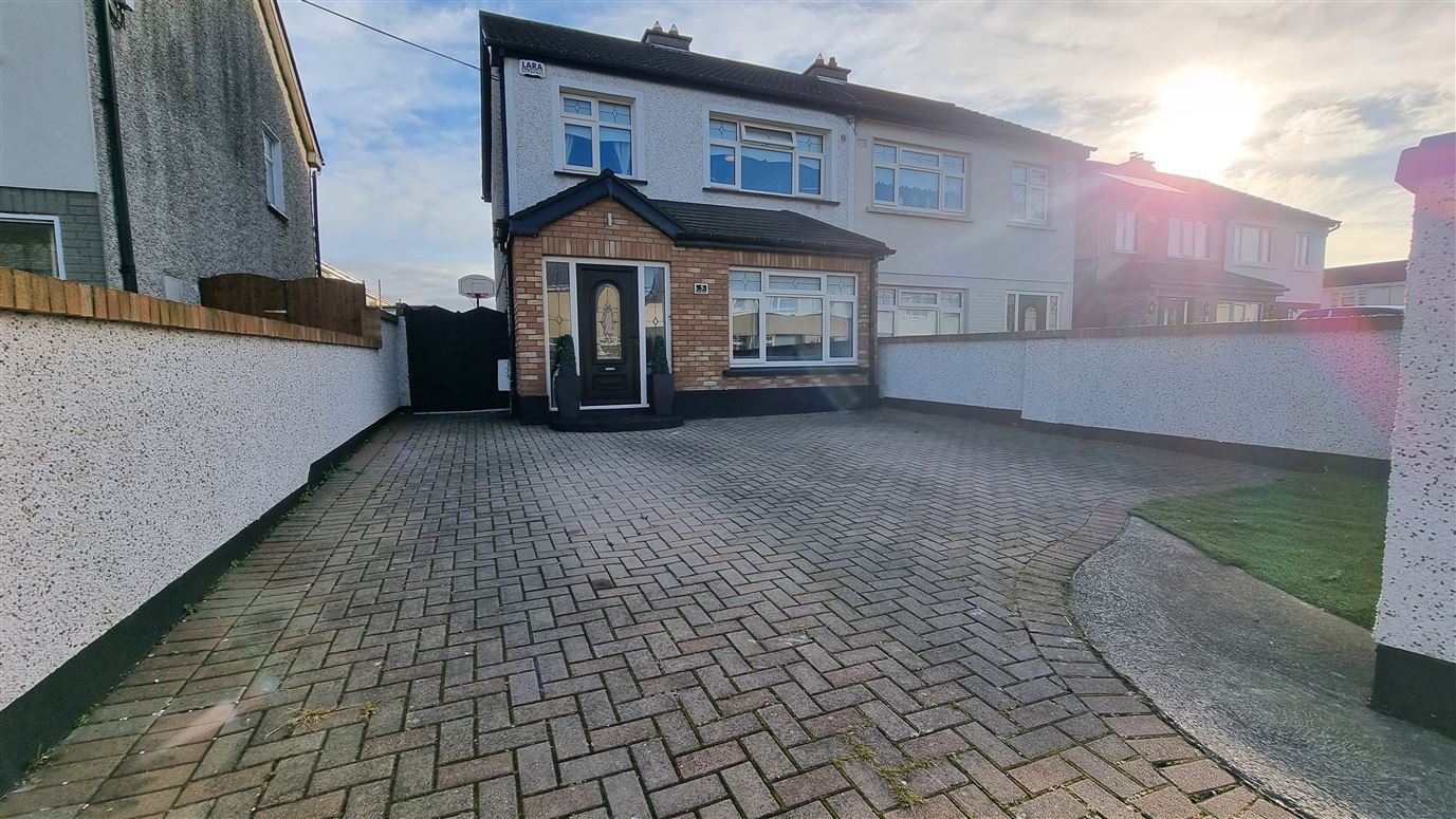5 Glenfield Drive, Clondalkin, Dublin 22 Berkeley & Associates