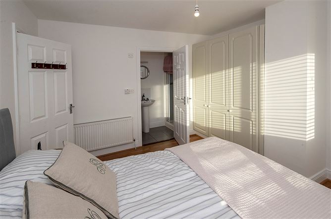 27 Town Court, Dungarvan, Co. Waterford