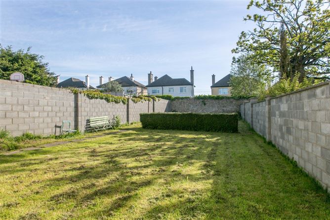 9 South Avenue, Mount Merrion, County Dublin