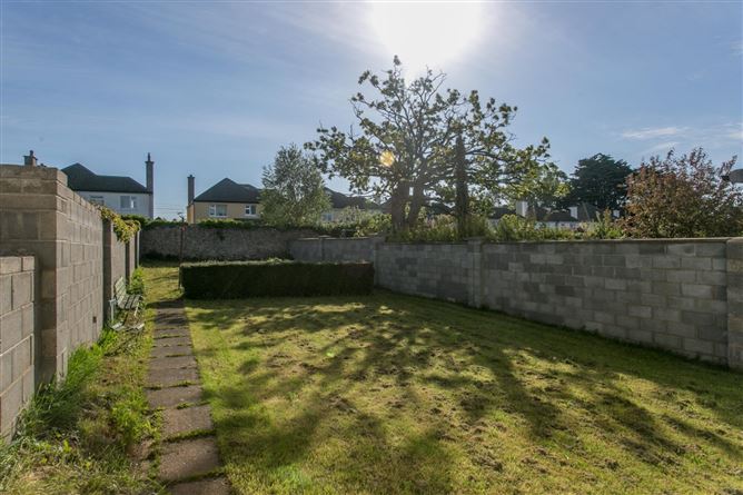 9 South Avenue, Mount Merrion, County Dublin