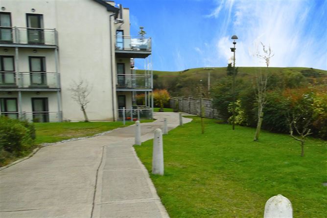 16 Church Lane, Moate, Westmeath
