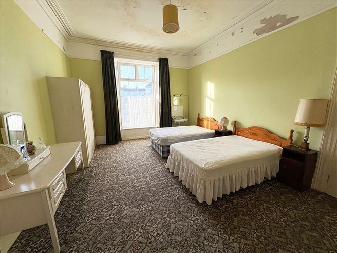 Merton Villa, Merton Square, Kilkee, Co. Clare