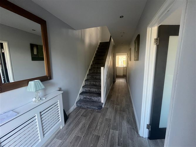 39 Mount Eagle Green, Leopardstown, Dublin 18