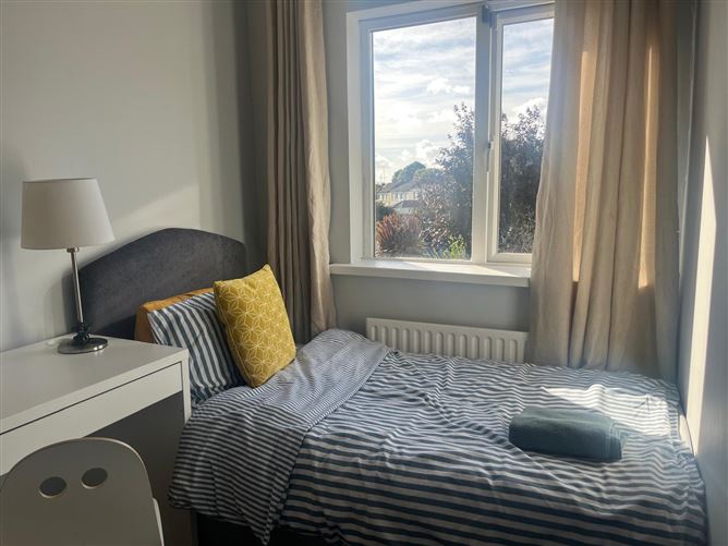 39 Mount Eagle Green, Leopardstown, Dublin 18
