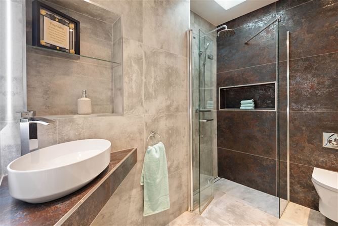 2 Bella Vista Lodge, off Butterfield Avenue, Rathfarnham, Dublin 14