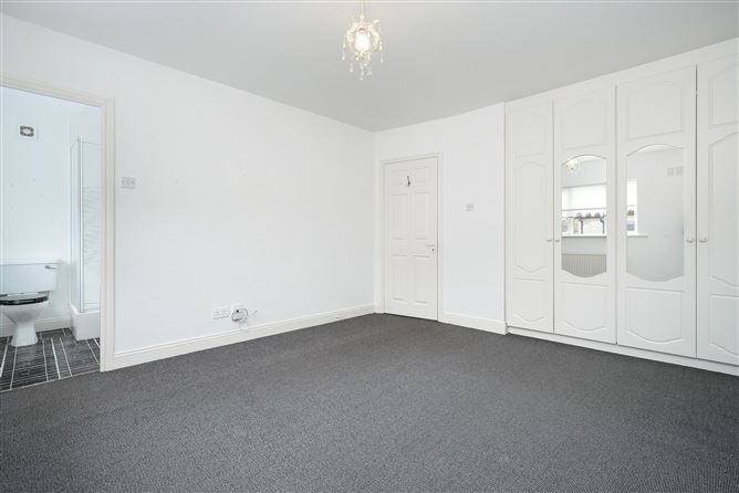 15 Ellensborough View, Kiltipper, Dublin 24