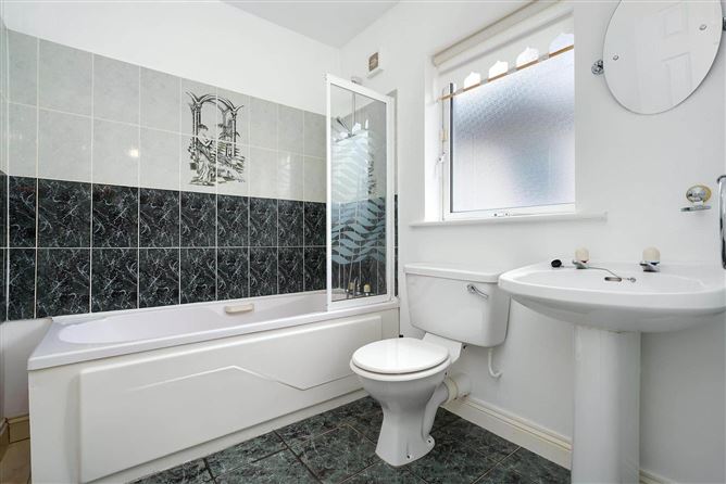 15 Ellensborough View, Kiltipper, Dublin 24