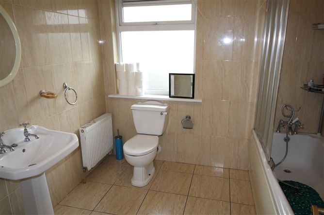 93 Ballin Rí, Tullamore, Offaly