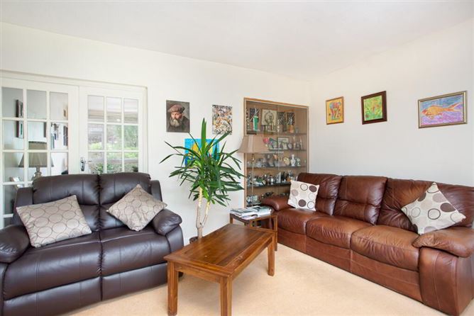 14 Ardeevin Court, Lucan, Dublin