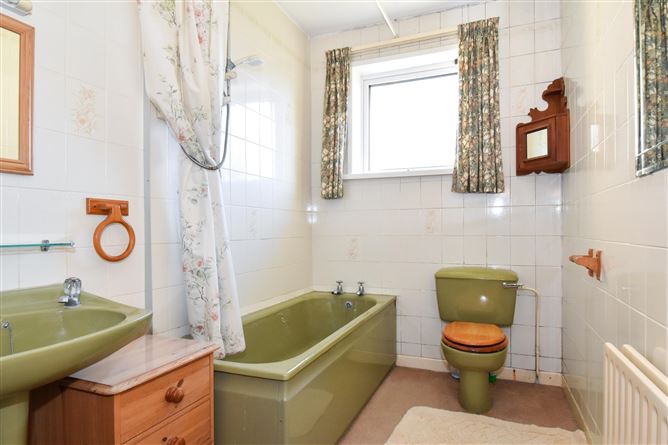 Knocknacarra Lodge, Knocknacarra Road, Salthill, Galway