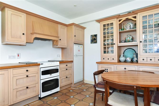 Knocknacarra Lodge, Knocknacarra Road, Salthill, Galway