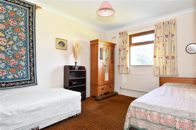 Knocknacarra Lodge, Knocknacarra Road, Salthill, Galway