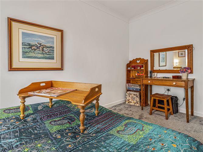 33 Radharc an Chaislain , Naas, Kildare