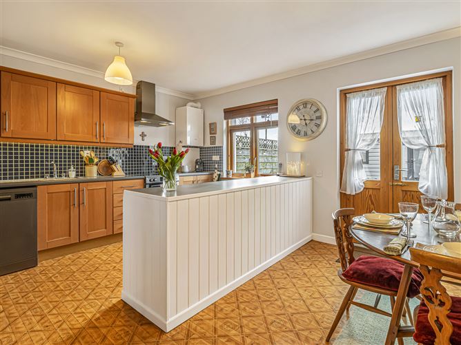 33 Radharc an Chaislain , Naas, Kildare