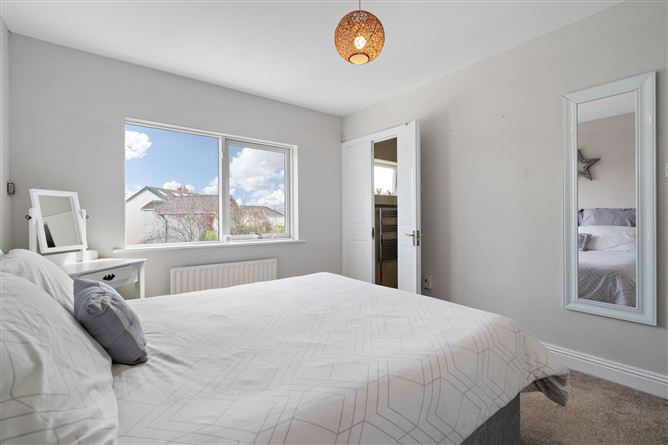 50 Glencairn Lawn, The Gallops, Leopardstown, Dublin 18