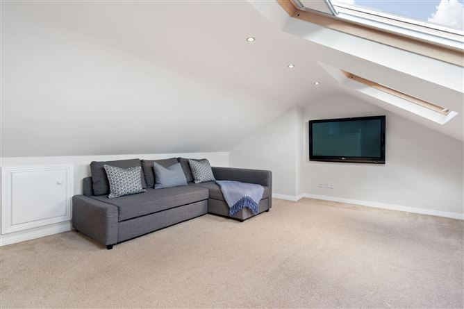 50 Glencairn Lawn, The Gallops, Leopardstown, Dublin 18