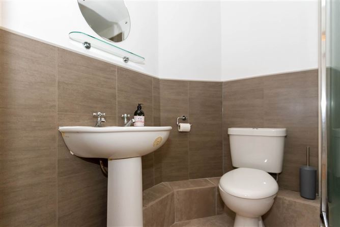 Apartment 177, The Oaks, Winter Garden, Pearse Street, Dublin 2, County Dublin