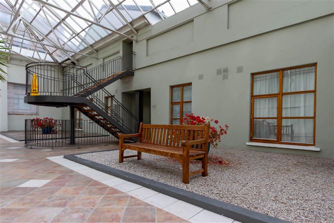 Apartment 177, The Oaks, Winter Garden, Pearse Street, Dublin 2, County Dublin