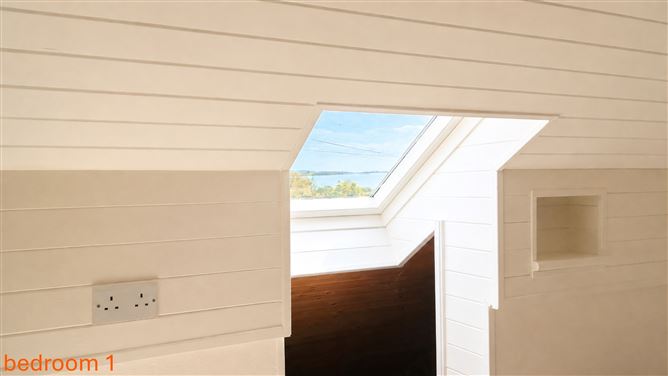 https://photos-a.propertyimages.ie/media/3/4/8/4986843/d84968c3-a31e-4dce-84e1-646f23551560_l.jpg
