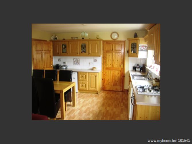Photo 7 of 11 — 5 Annsboro View, Rathangan, Co. Kildare