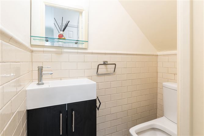 7 Hampton Park, St. Helen's Wood, Booterstown, Dublin