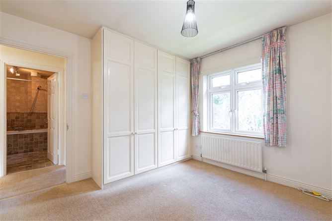 7 Hampton Park, St. Helen's Wood, Booterstown, Dublin