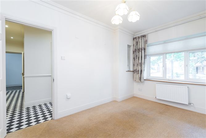 7 Hampton Park, St. Helen's Wood, Booterstown, Dublin