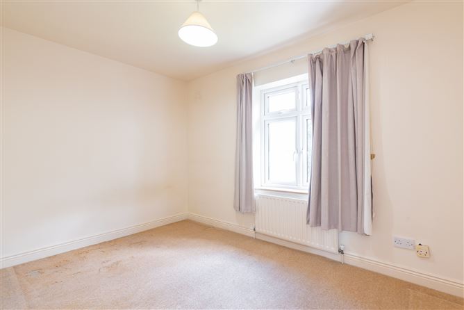 7 Hampton Park, St. Helen's Wood, Booterstown, Dublin