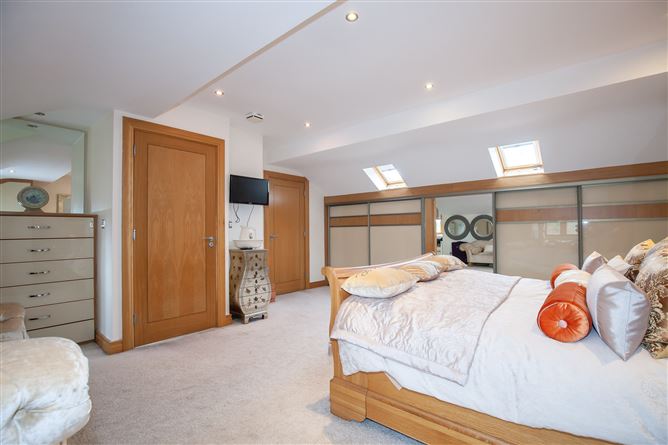 4 Castleknock Mews, Old Navan Road, Castleknock, Dublin 15