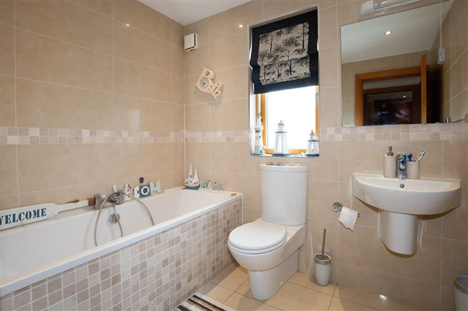 4 Castleknock Mews, Old Navan Road, Castleknock, Dublin 15